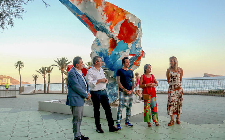 Las esculturas monumentales de Arne Quinze se despiden de Benidorm 
